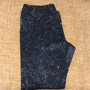 EUC Lucy leggings size large